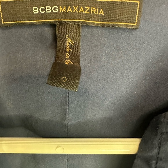 BCBGMAXAZRIA | Classic Navy Blue Fitted with Sleeves Cocktail Dress Size 0 - Picture 4 of 4